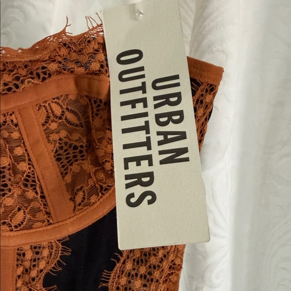 Urban Outfitters Cinnamon and Black Lace Bustier Top - Picture 3 of 6